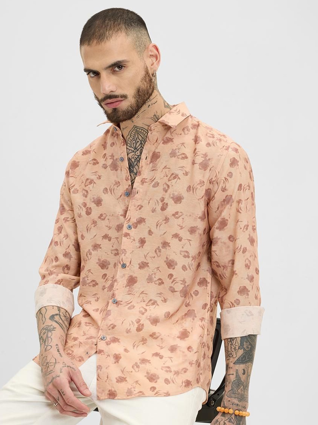 

Snitch Men Smart Spread Collar Floral Printed Slim Fit Casual Shirt, Orange
