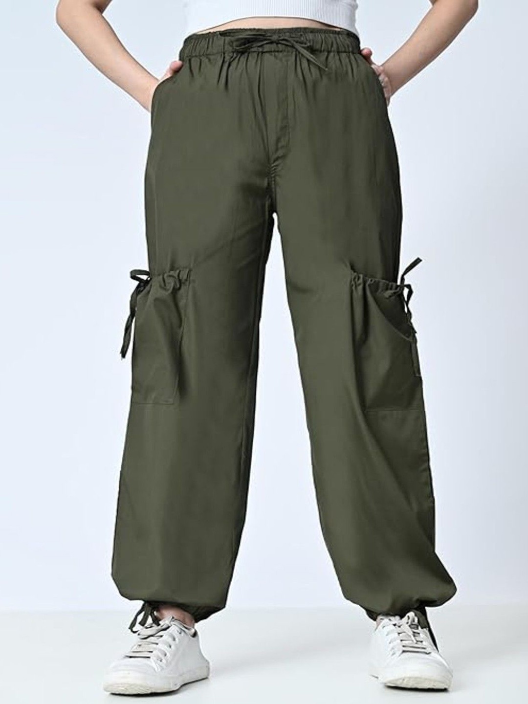 

OWL MINK Women Comfort Regular Fit Mid-Rise Parachute Trousers, Olive