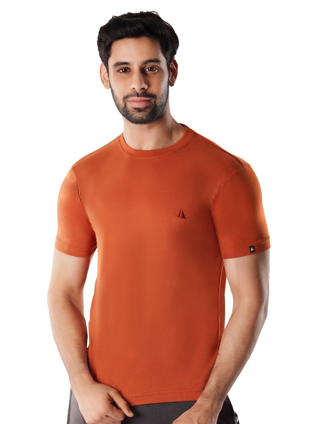 

Crusoe Men Solid Slim Fit Cotton T-shirt, Rust