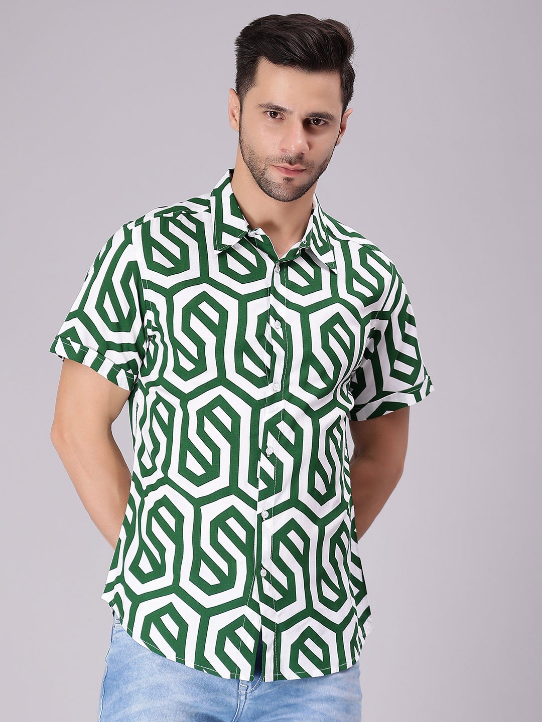 

HERE&NOW Men Comfort Spread Collar Geometric Printed Cotton Casual Shirt, Green
