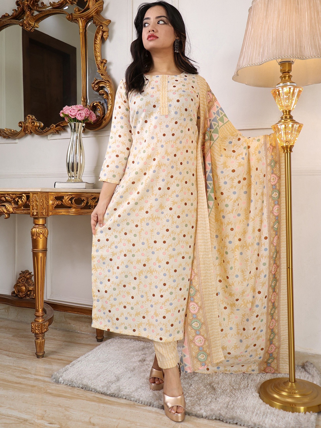 

VIVARAA FASHION Floral Printed Kurta With Trousers & Dupatta, Yellow