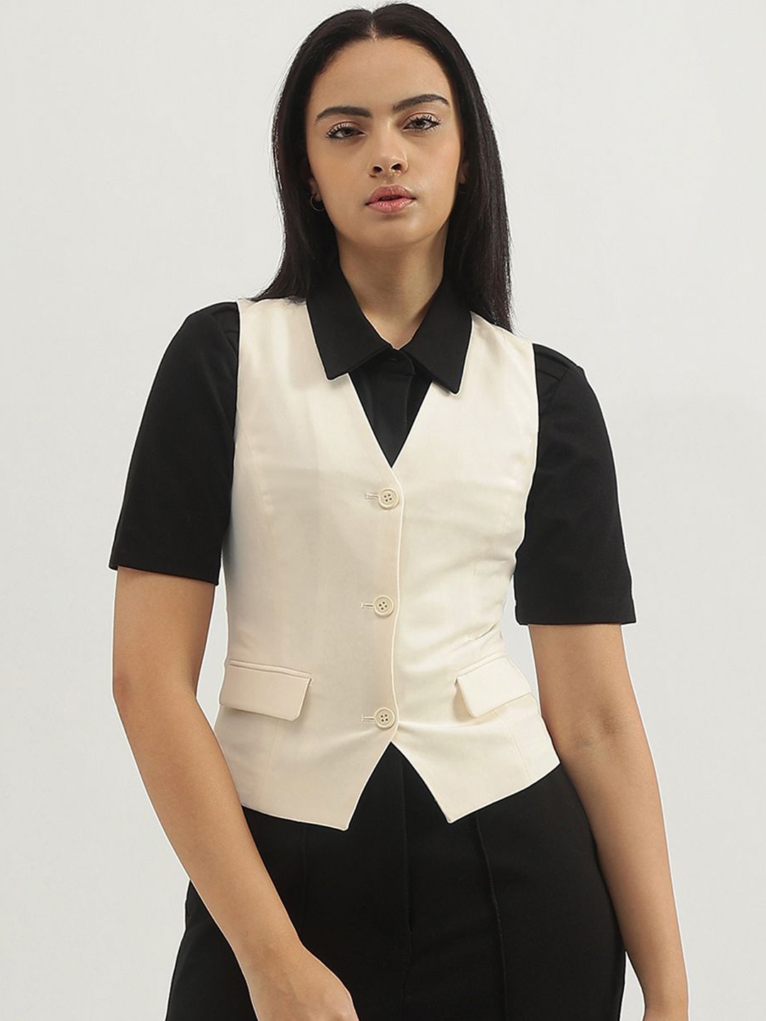 

United Colors of Benetton V-Neck Slim-Fit Waistcoat, White