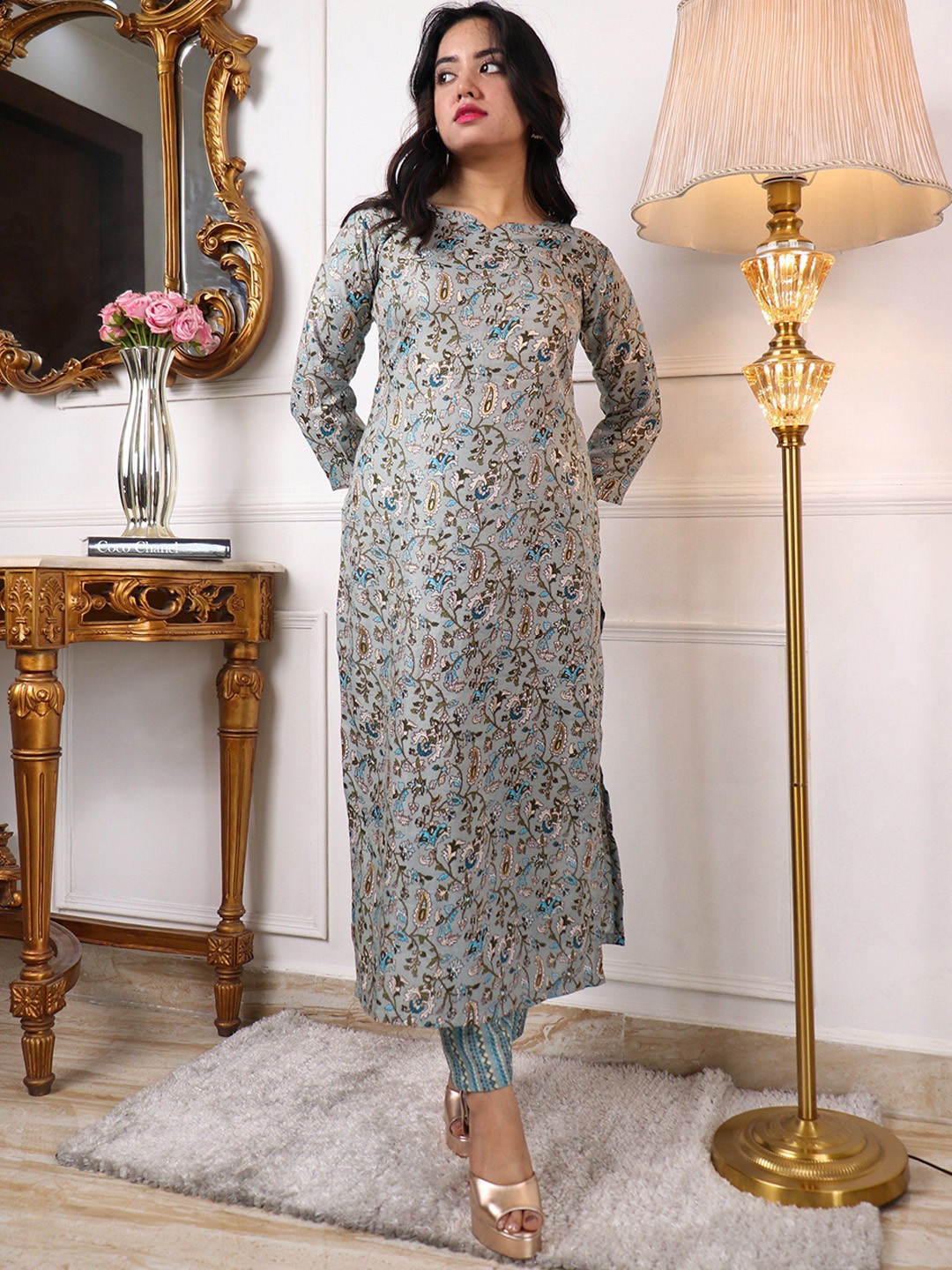 

VIVARAA FASHION Women Floral Printed Regular Kurti with Trousers, Grey