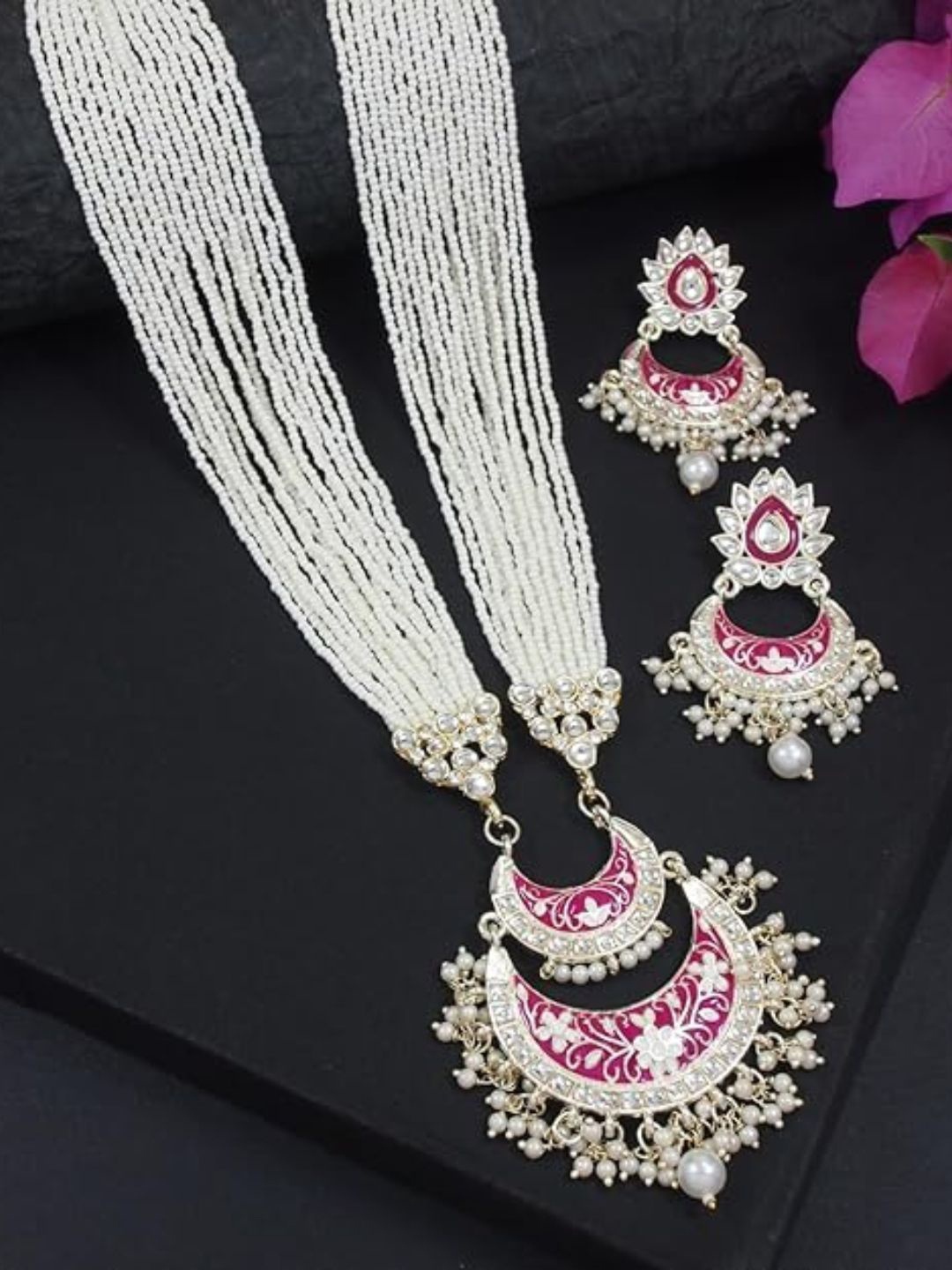 

I Jewels Gold Plated Kundan Studded & Pearls Jewellery Set
