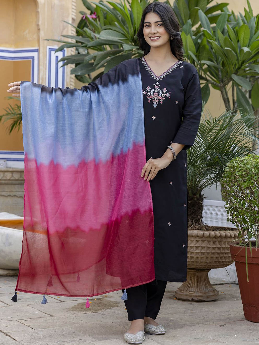 

Navlik Ethnic Motifs Embroidered Regular Sequinned Kurta with Trousers & Dupatta, Navy blue