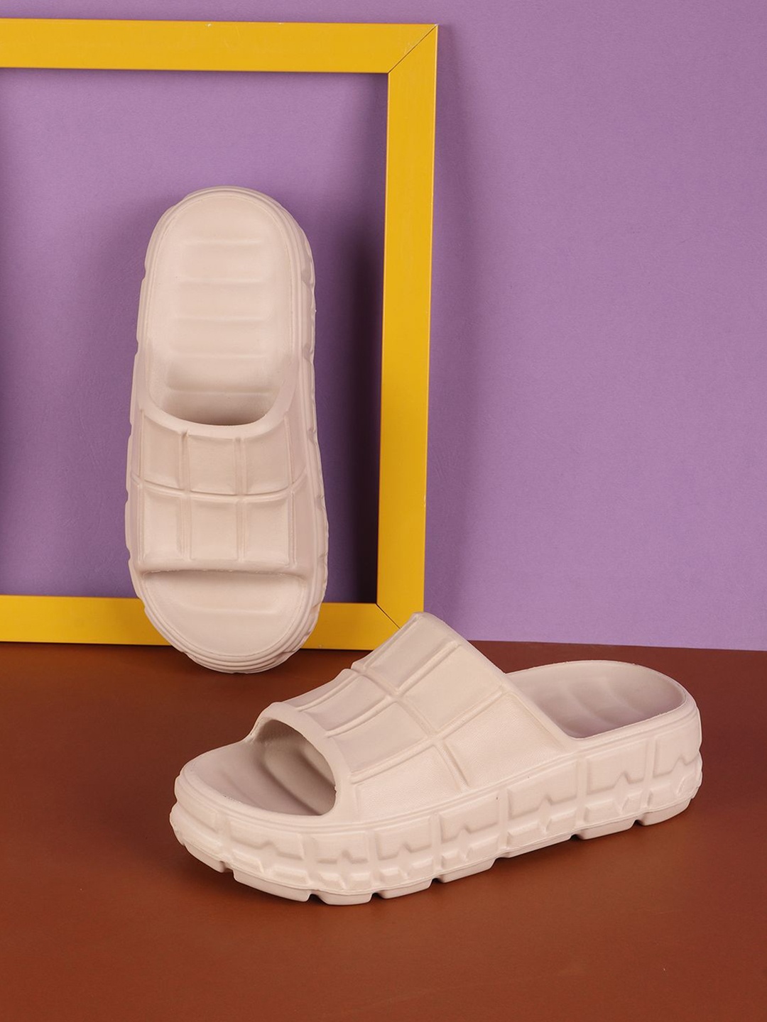 

The Roadster Lifestyle Co. Women Textured Flatform Sliders, Beige