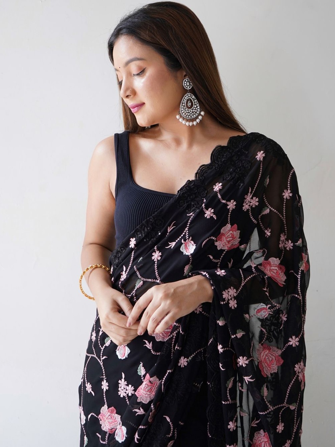 

Anouk Floral Embroidered Pure Georgette Saree, Black