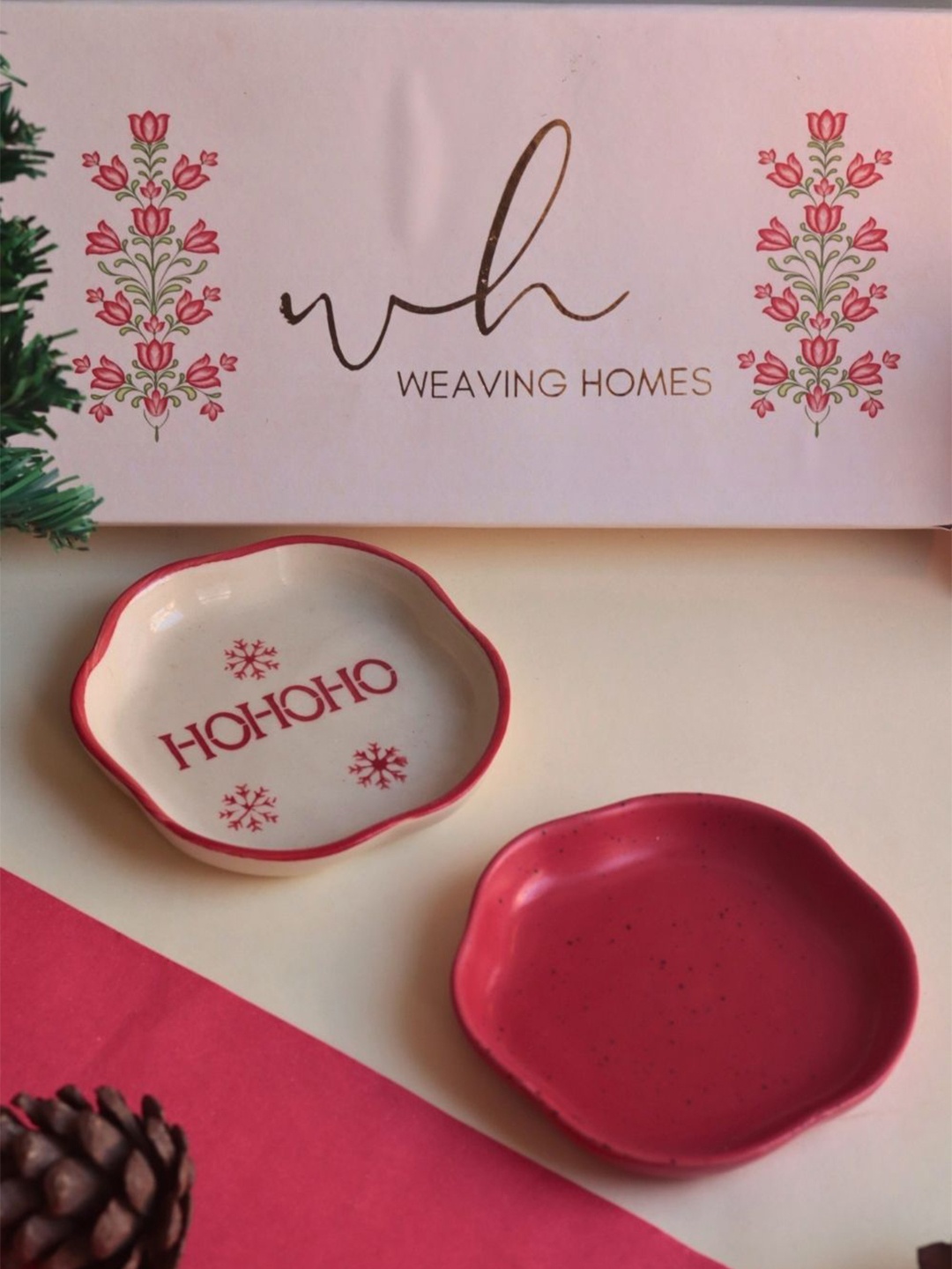 

WEAVING HOMES Red & White 2 Pieces Printed Glossy Ceramic Plates