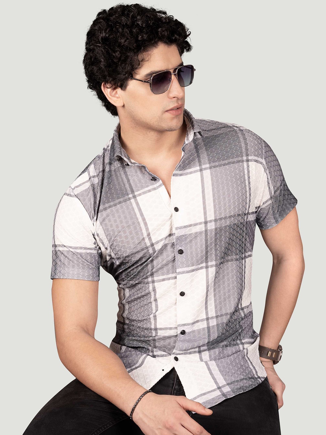 

ALMATY Men Comfort Slim Fit Checked Casual Shirt, Grey
