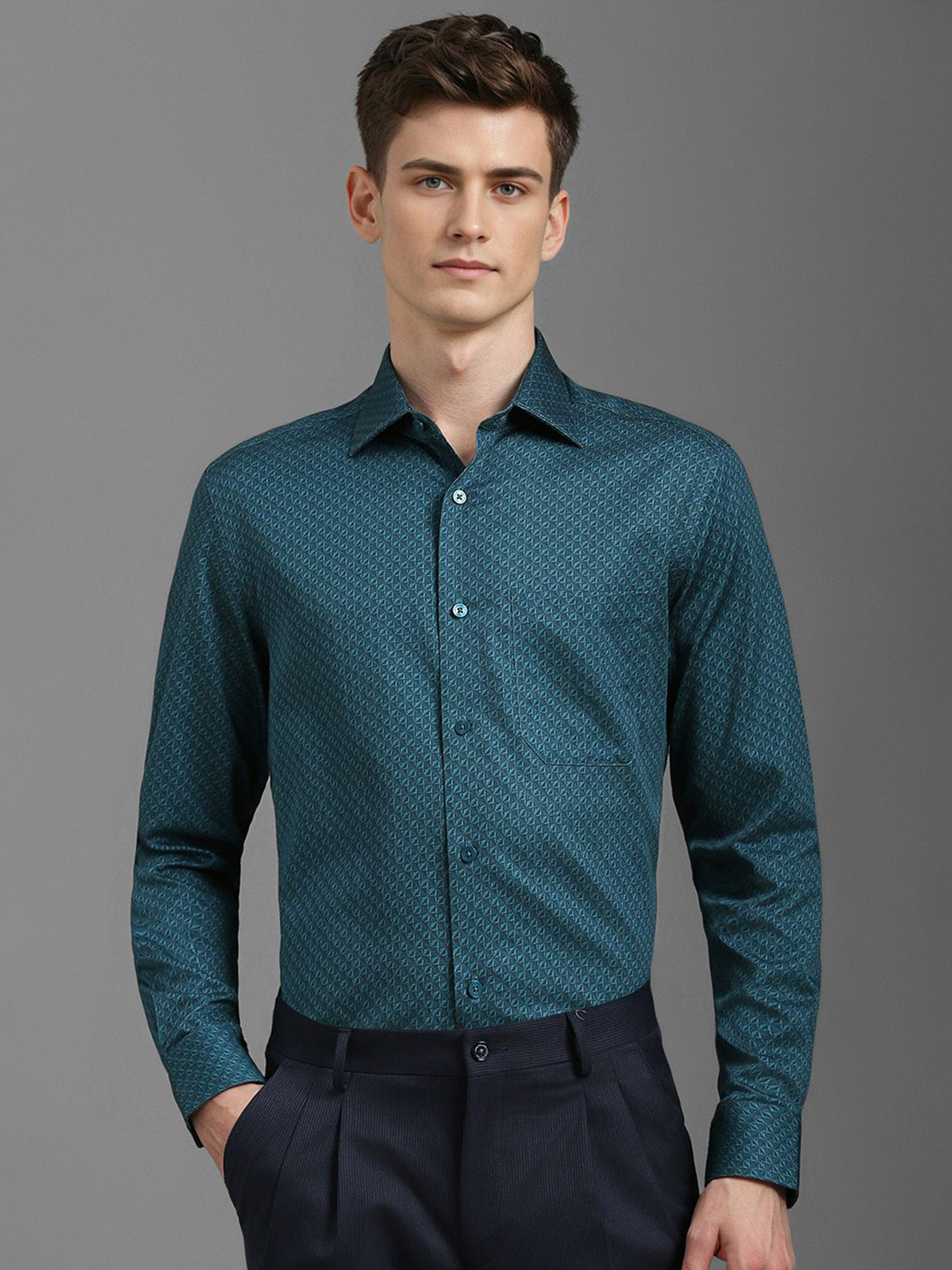 

Louis Philippe Men Classic Fit Spread Collar Geometric Printed Cotton Formal Shirt, Blue