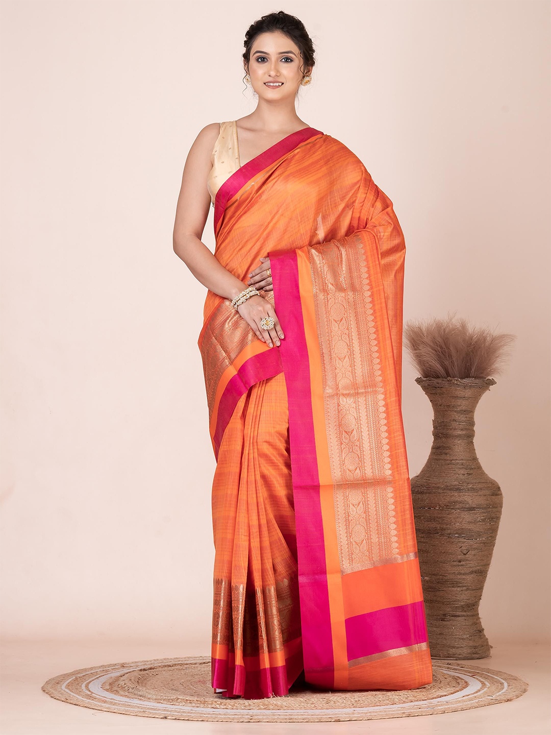

VIBHAVARI Woven Design Zari Saree With Blouse Piece, Orange