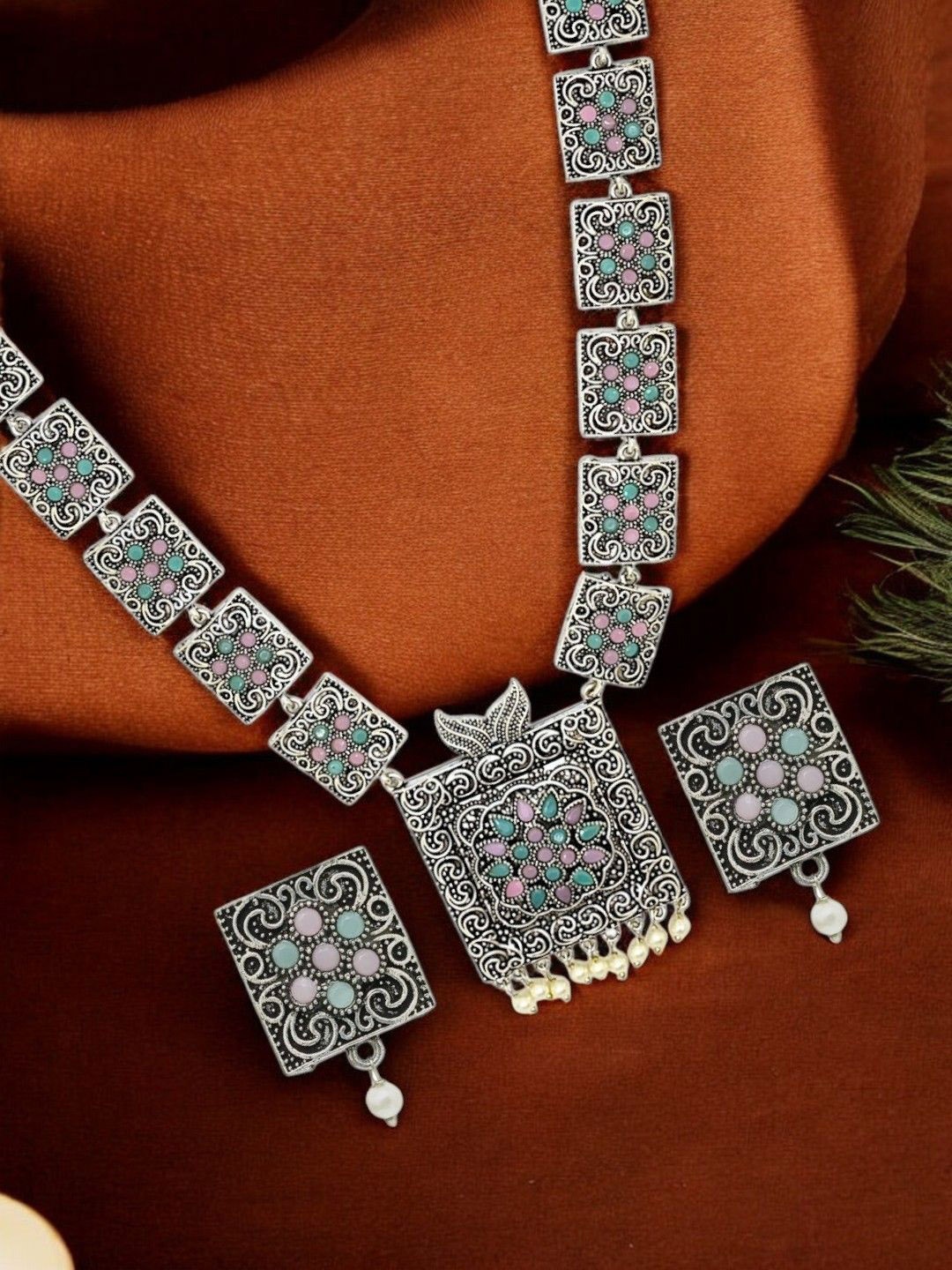

FEMMIBELLA Silver Plated Stone Studded & Beaded Oxidised Jewellery Set