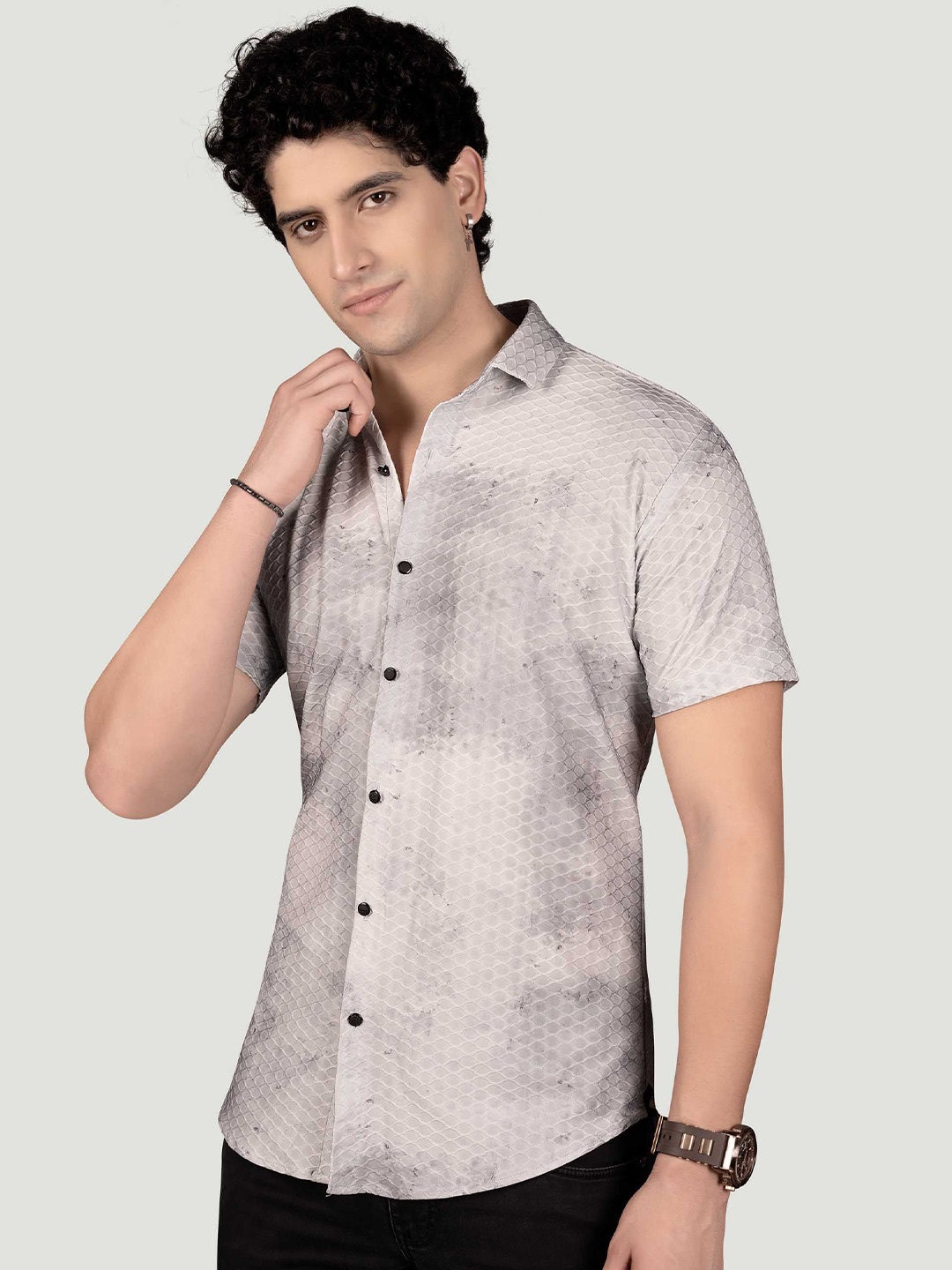 

ALMATY Men Comfort Slim Fit Opaque Printed Casual Shirt, Grey