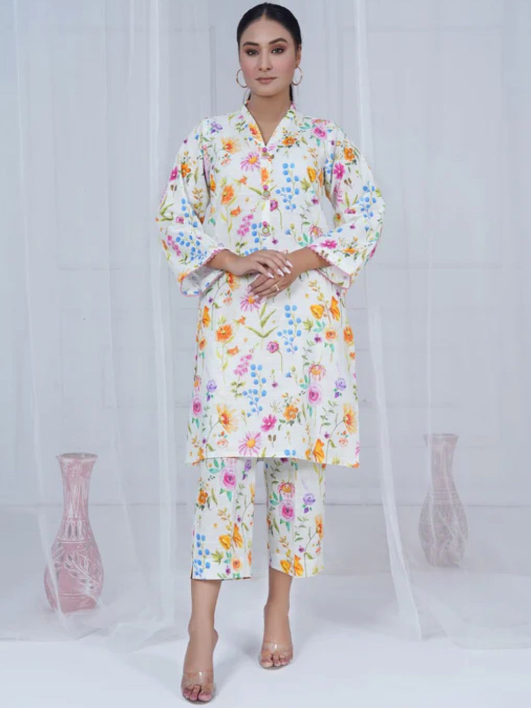 

NIJANAND TEXTILE Floral Printed Pure Cotton Straight Kurta & Palazzos, White