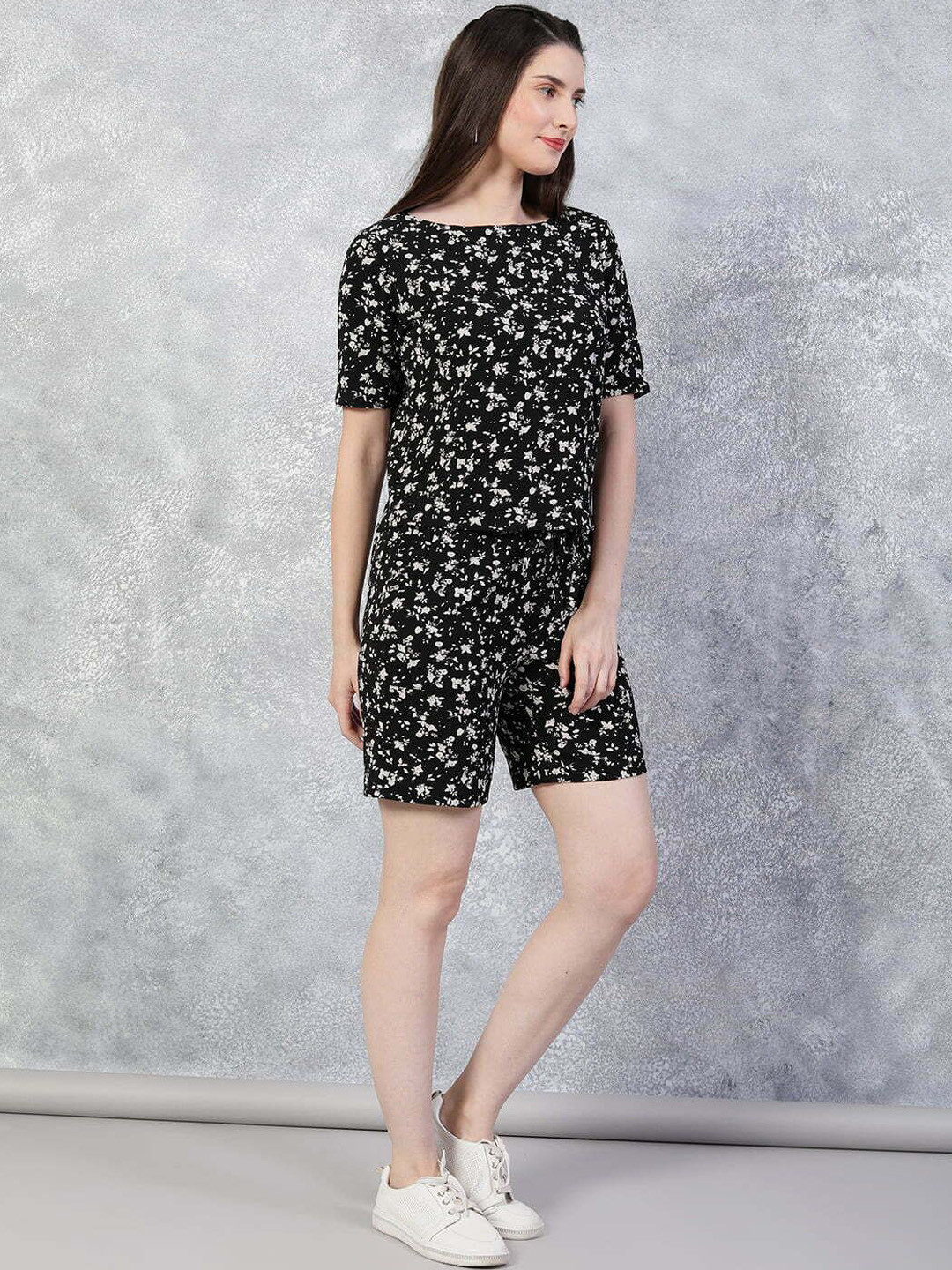 

THE BLACK LOVER Floral Printed Short Sleeves Pure Cotton T-Shirt With Shorts