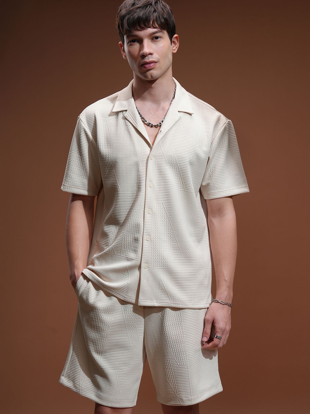 

HIGHLANDER Self Design Cuban Collar Shirt With Shorts, Cream