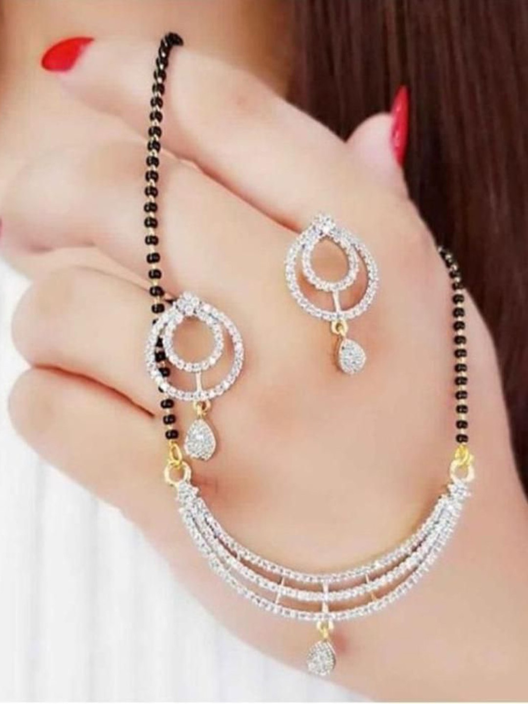 

SUNHARI Gold-Plated Artificial Stones and Beads Jewellery Set