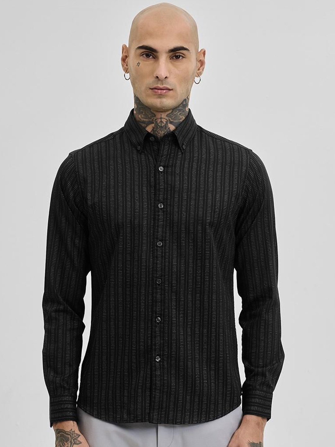 

Snitch Men Smart Button-Down Collar Vertical Striped Cotton Formal Shirt, Black
