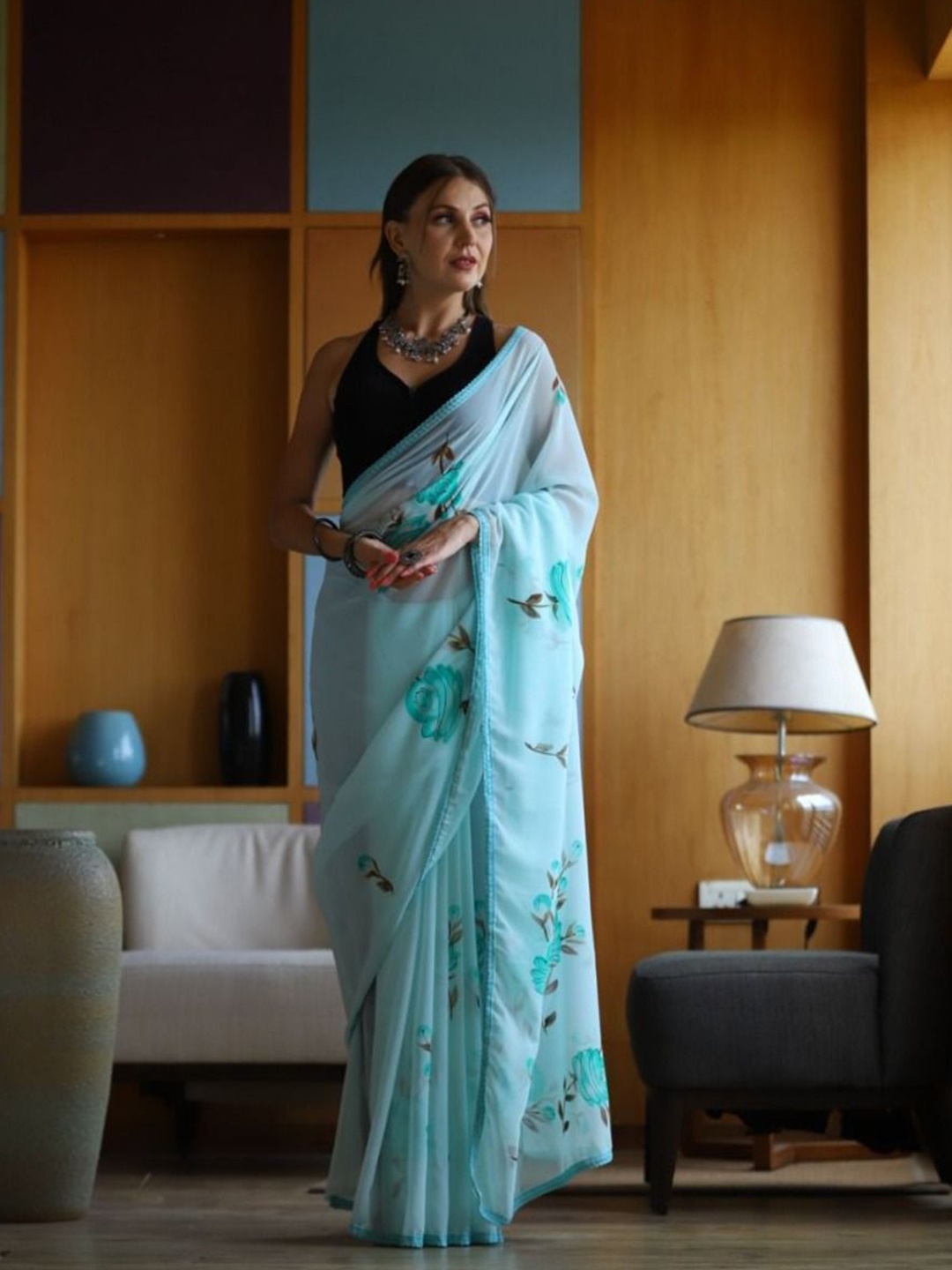 

Anouk Floral Pure Georgette Saree, Turquoise blue