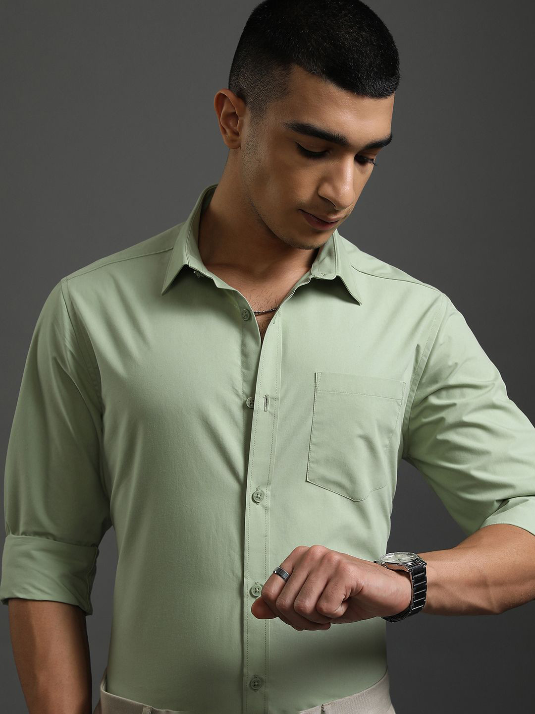 

HIGHLANDER Men Spread Collar Solid Cotton Slim Fit Formal Shirt, Green