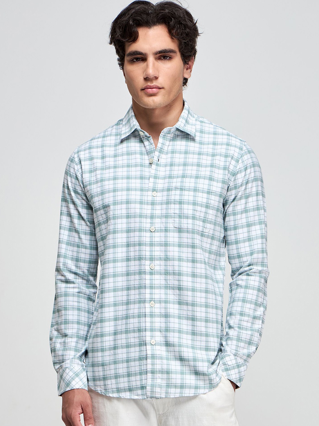 

Red Flame Men Spread Collar Checked Cotton Casual Shirt, Green