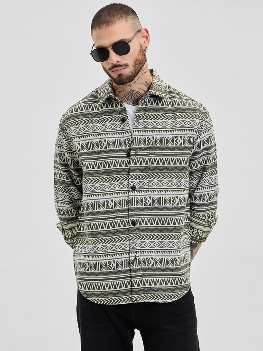 

Snitch Men Horizontal Striped Spread Collar Shirt, Olive