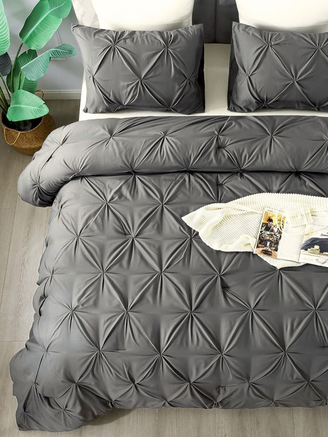 

THE WHITE MOSS Grey Marquis Pinch Pleated Single AC Room Comforter & Pillow Cover