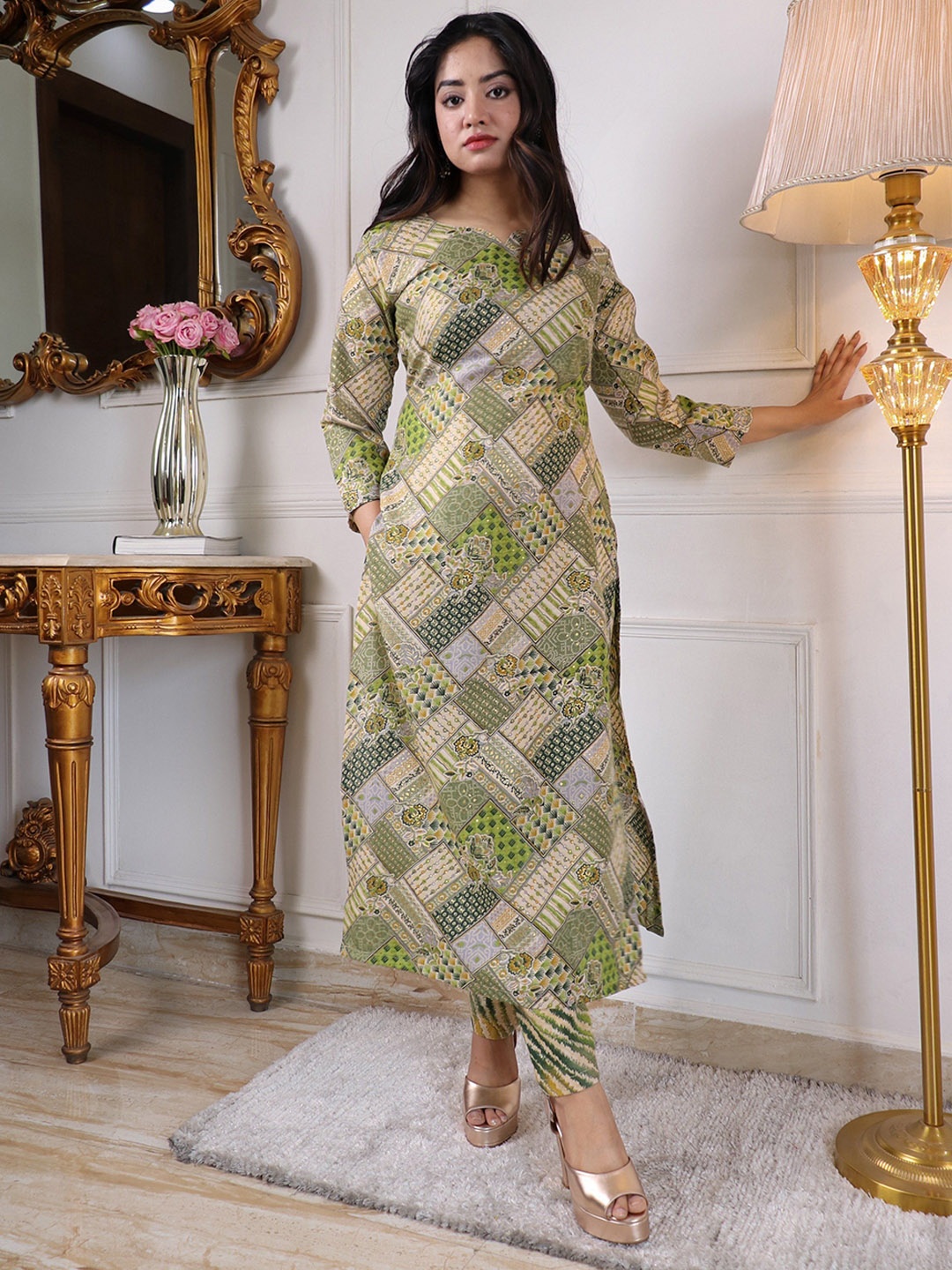 

VIVARAA FASHION Ethnic Motifs Printed Regular Kurta with Trousers, Green