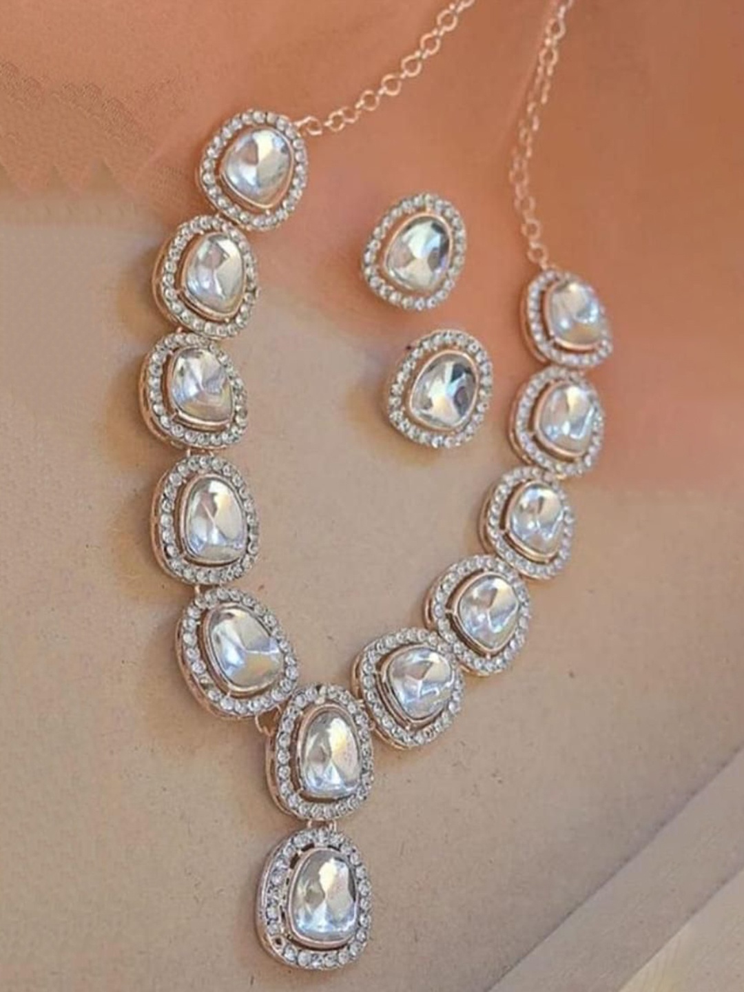 

Gyaan Jewels Stones Studded Jewellery Set, Gold
