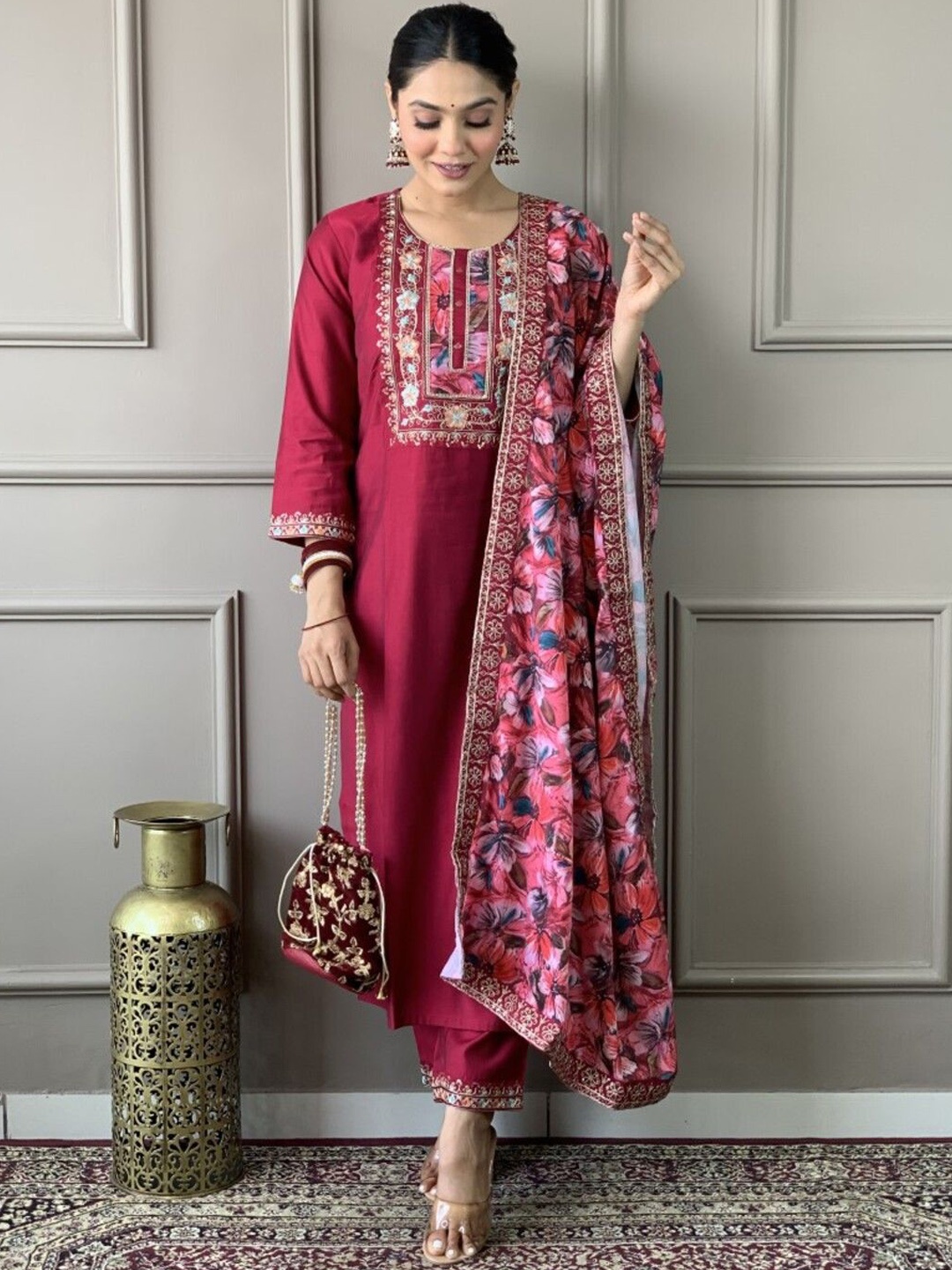 

SHIJILA Floral Embroidered Empire Sequinned Kurta With Trouser With Dupatta, Burgundy