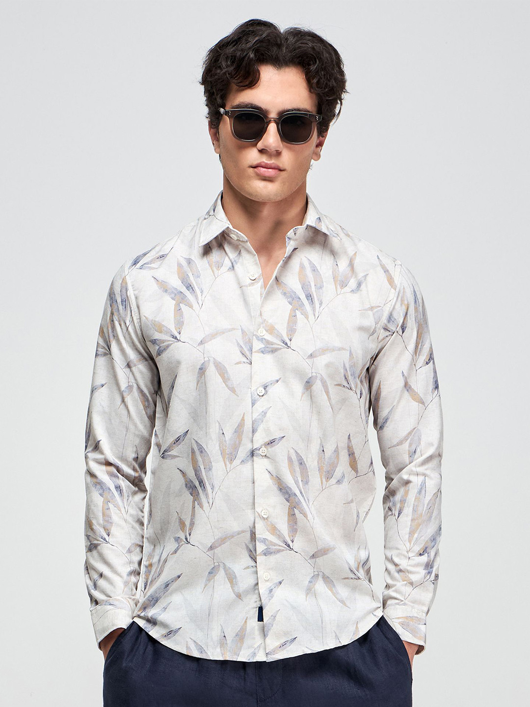 

Red Flame Men Spread Collar Floral Printed Linen Casual Shirt, Cream