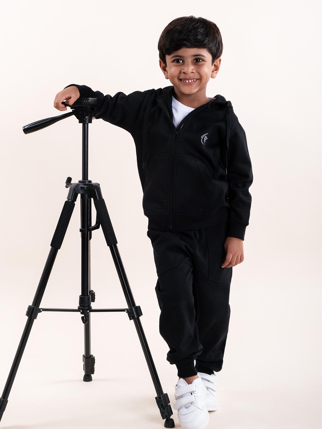 

KiddoPanti Boys Hooded Sweatshirt & Joggers Tracksuits, Black