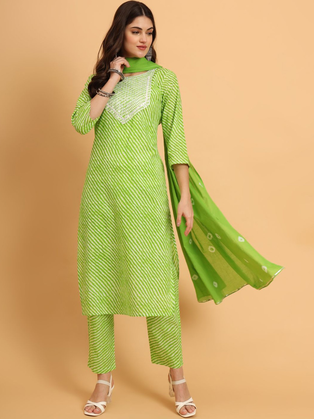

AAYUMI Leheriya Printed Round Neck Pure Cotton Straight Kurta With Trousers & Dupatta, Green