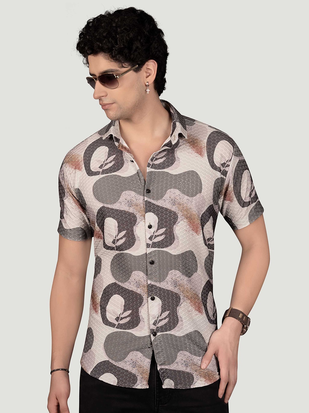

ALMATY Men Comfort Slim Fit Abstract Printed Casual Shirt, Peach