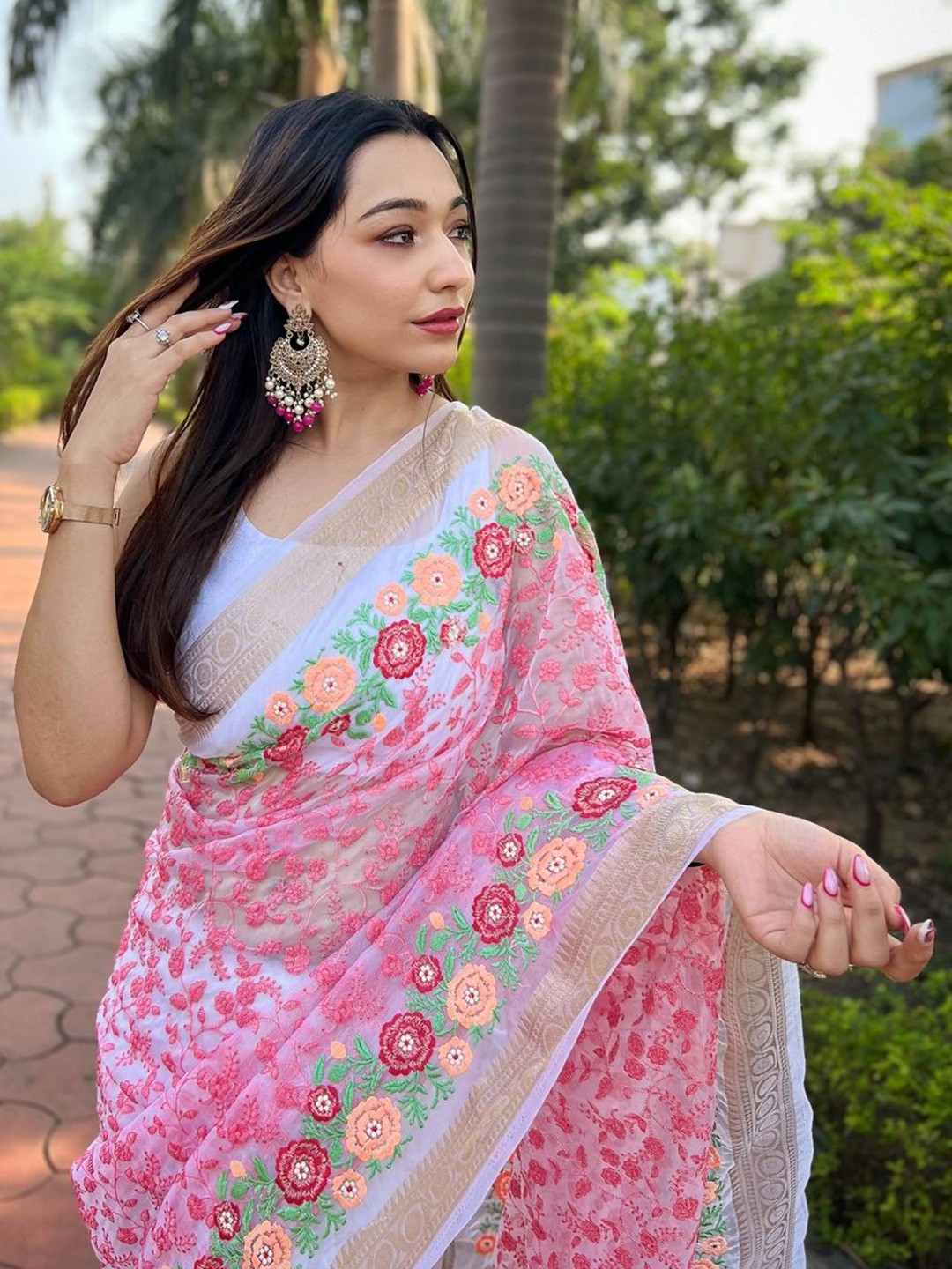 

Anouk Floral Printed Zari Organza Saree, Pink