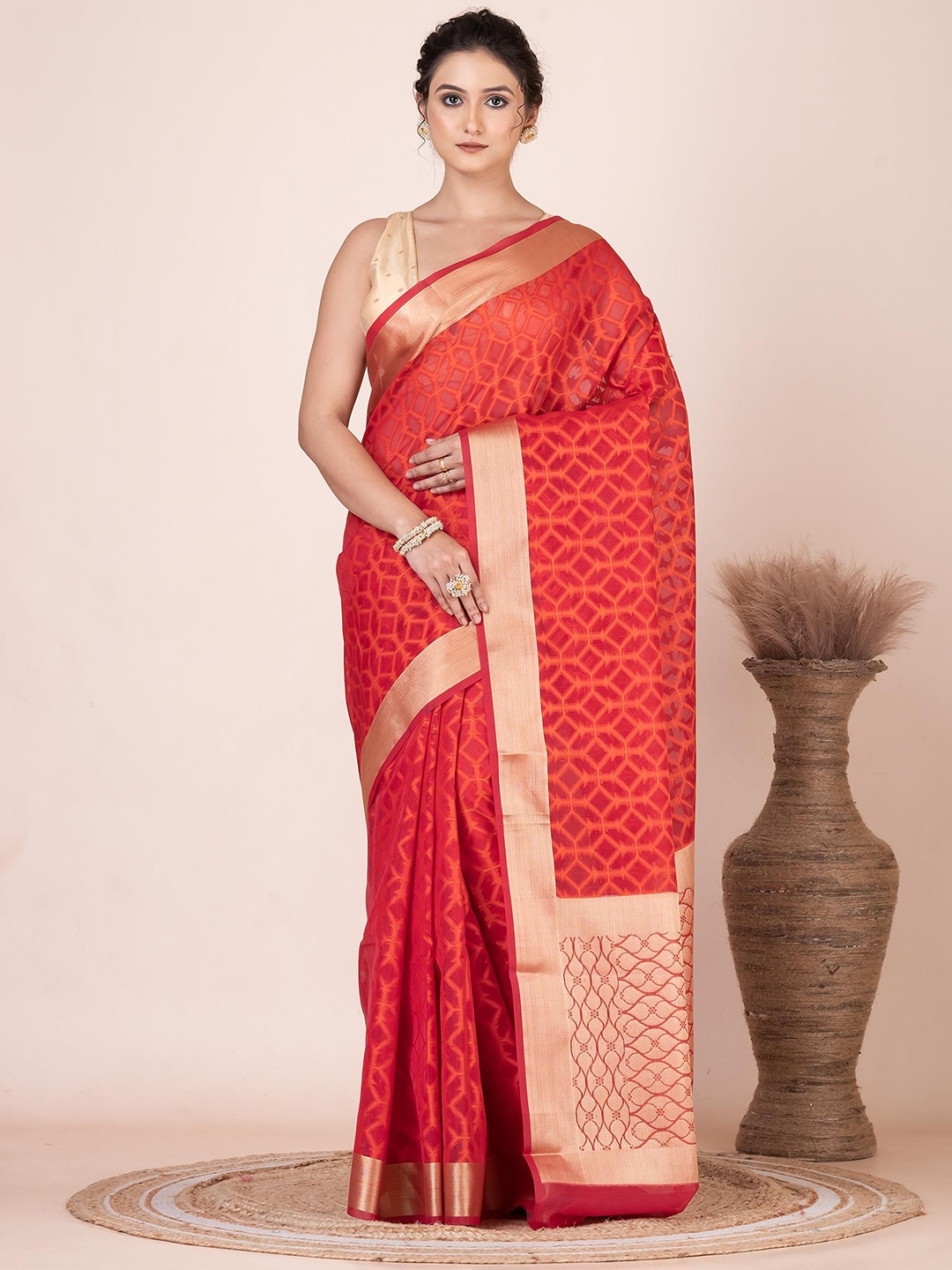 

VIBHAVARI Warli Zari Saree, Red