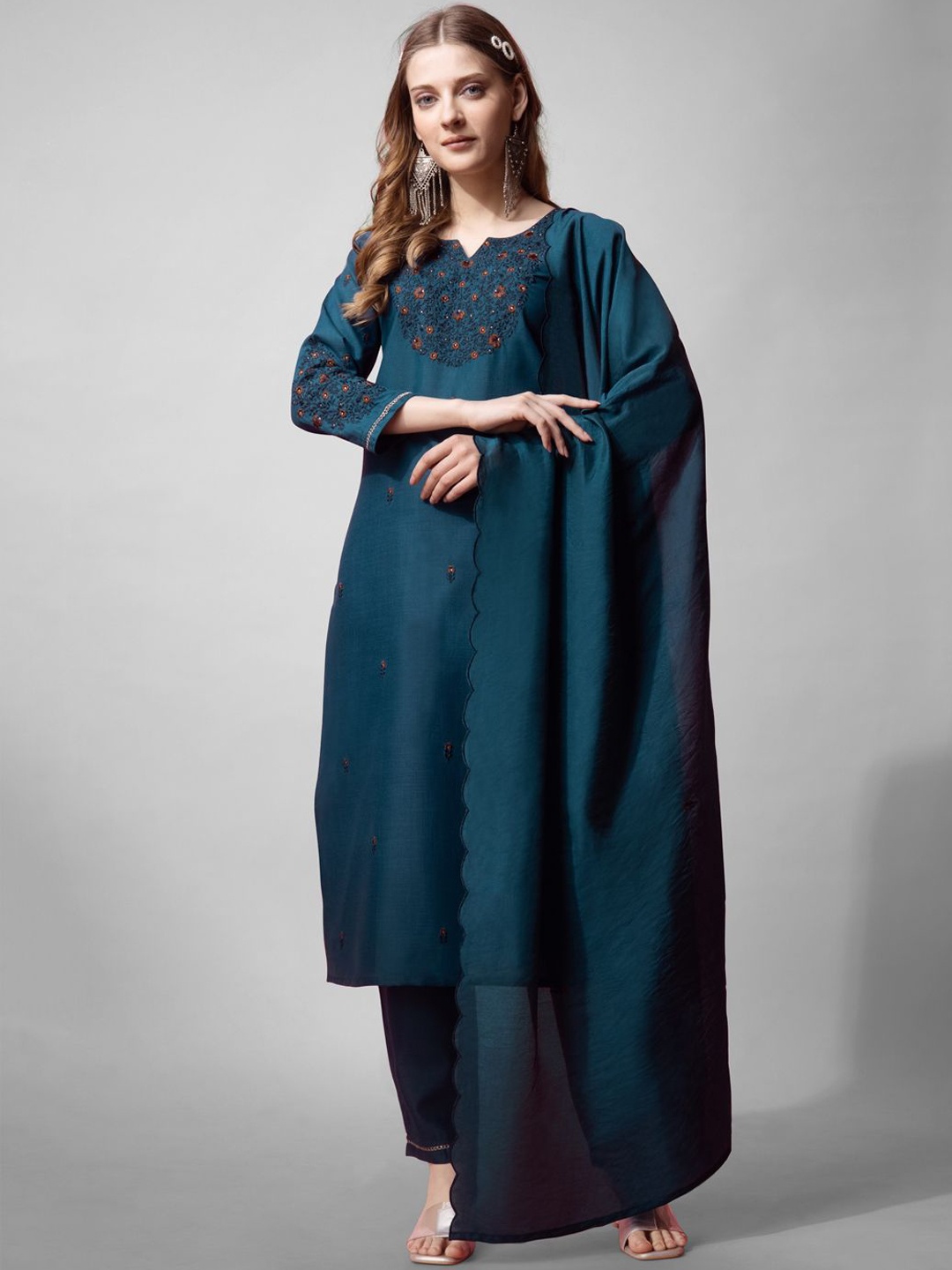 

BERISTON Ethnic Motifs Embroidered Regular Straight Kurta with Trousers & Dupatta, Navy blue