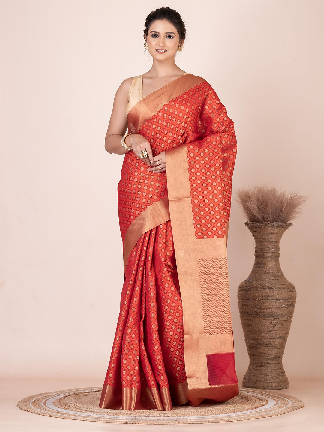 

VIBHAVARI Woven Design Zari Kota Saree, Orange