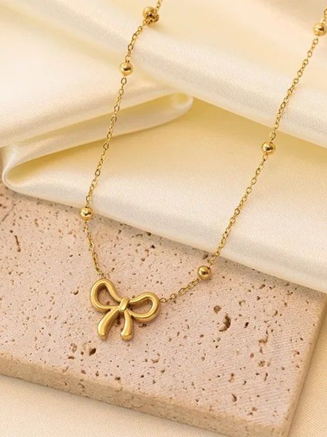 

JEWILLEY Gold Plated Anti Tarnish Bow Knot Stainless Steel Chain With Pendant