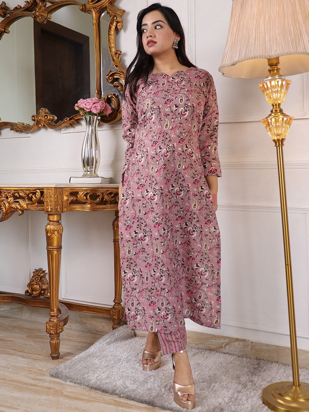 

VIVARAA FASHION Floral Printed Regular Kurta with Trousers, Pink