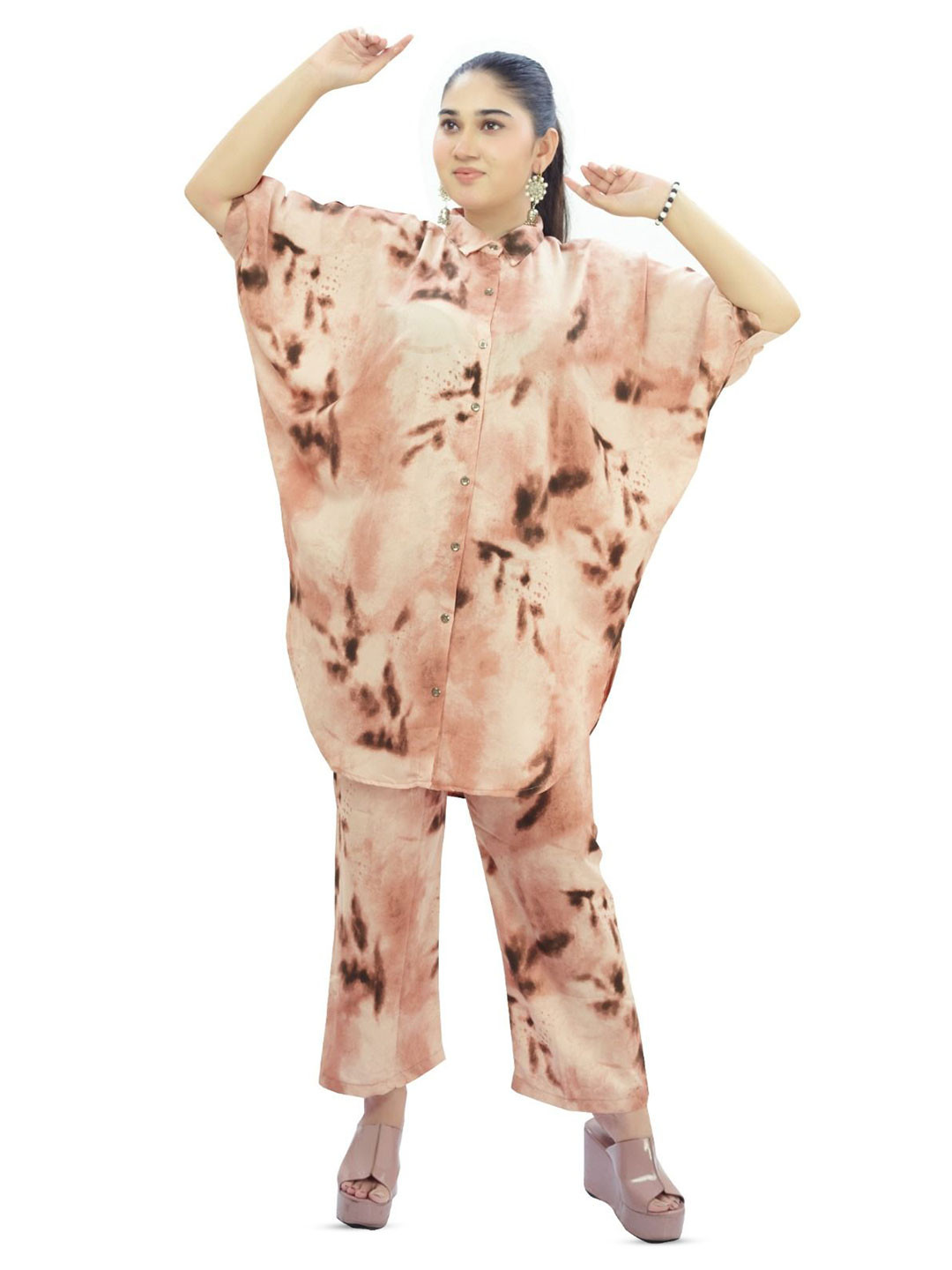 

Ayukti Women Floral Print Co-Ords, Pink