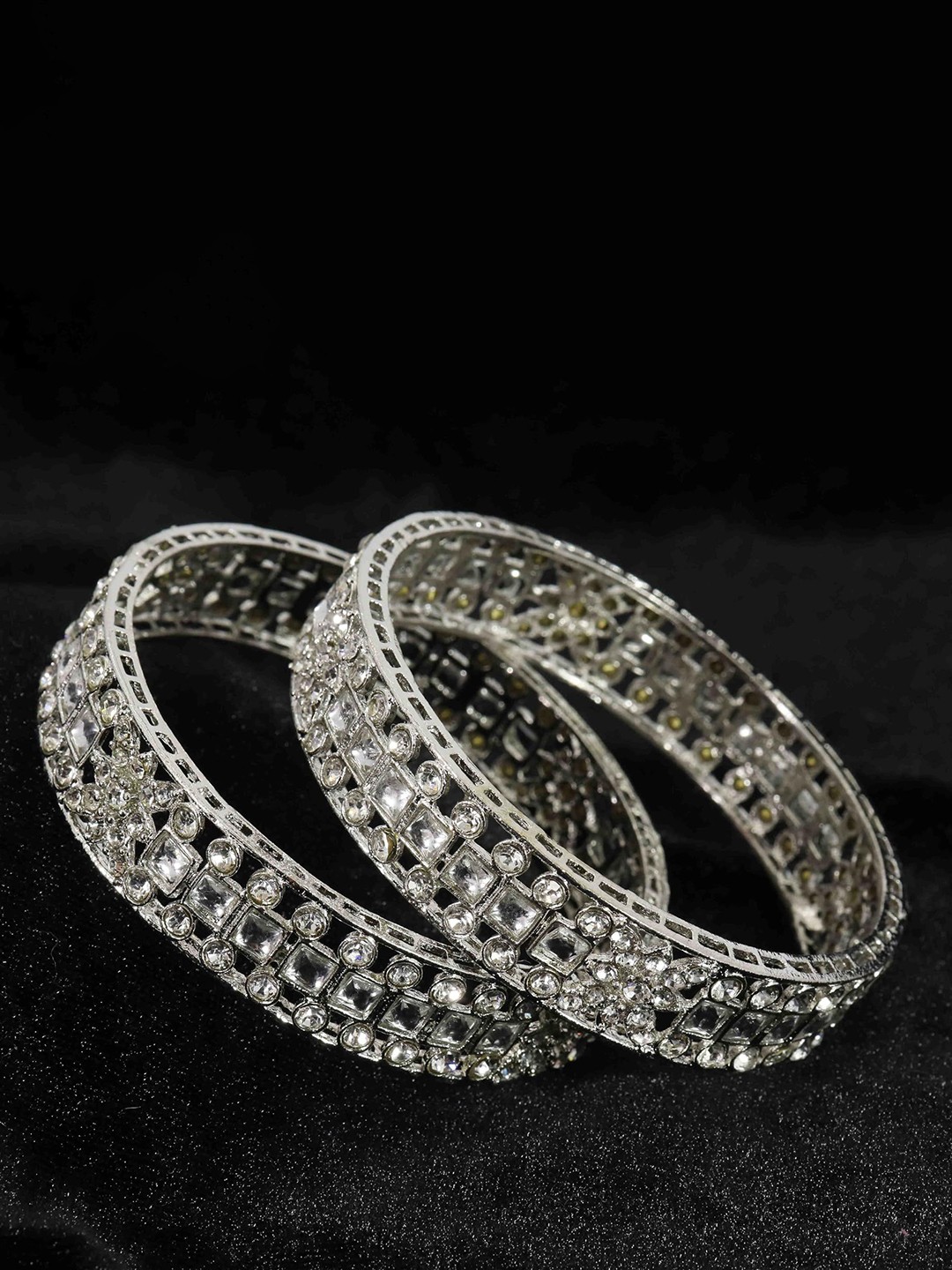 

ZULKA Set of 2 Silver-Plated Artificial Stones Studded Bangles