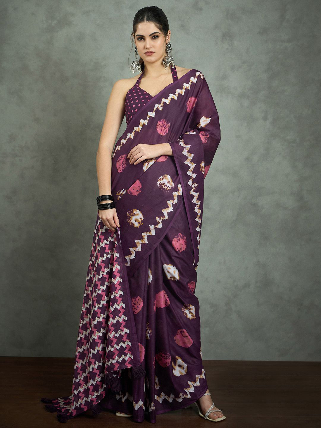 

Mitera Bagh Printed Saree, Purple