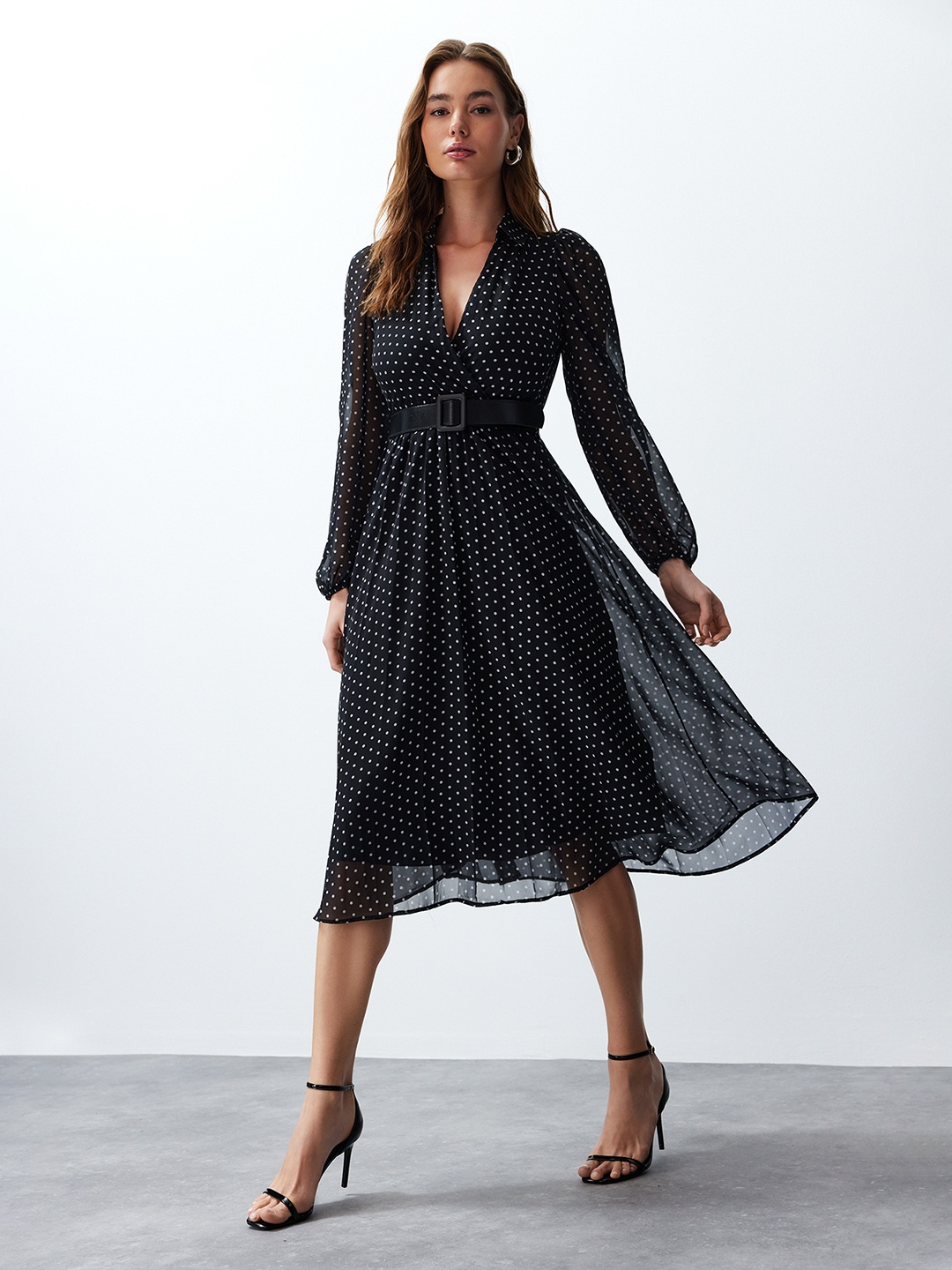 

Trendyol Polka Dot Printed Fit & Flare Wrap Midi Dress, Na