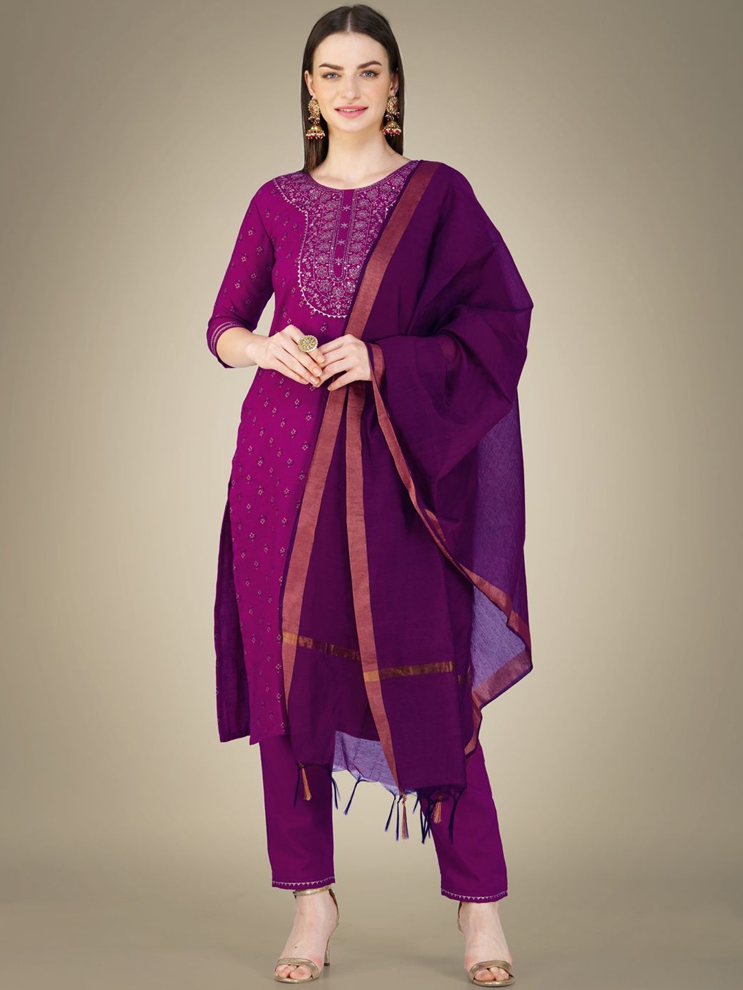 

BERISTON Floral Printed Round Neck Straight Kurta With Trousers & Dupatta, Purple