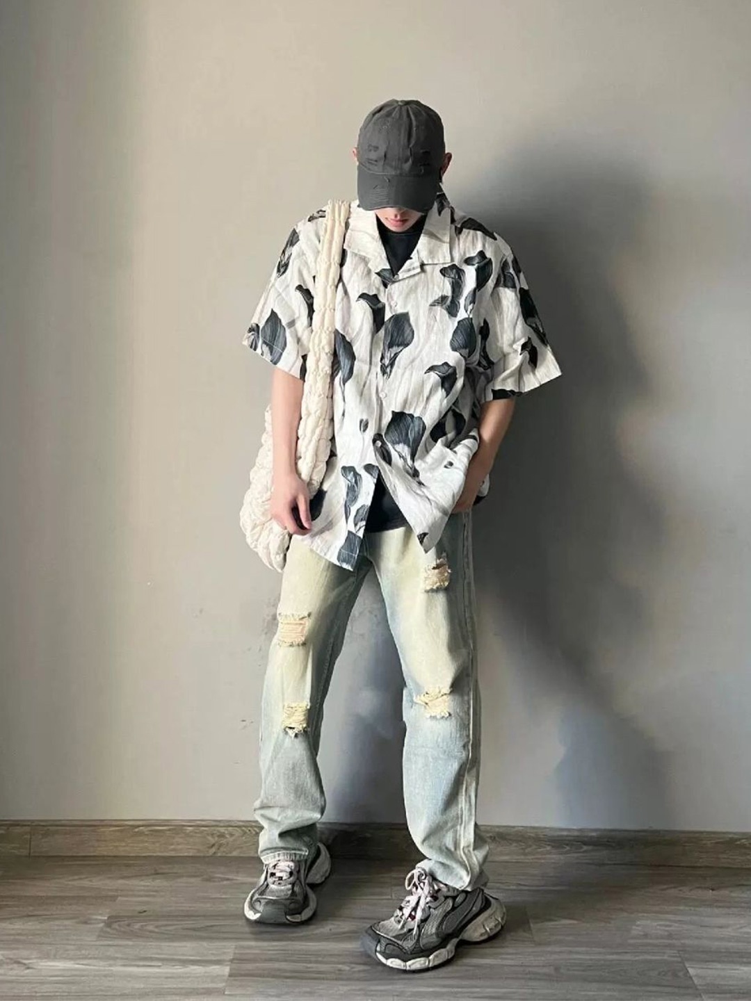 

HERE&NOW Men Original Floral Printed Oversized Casual Shirt, White