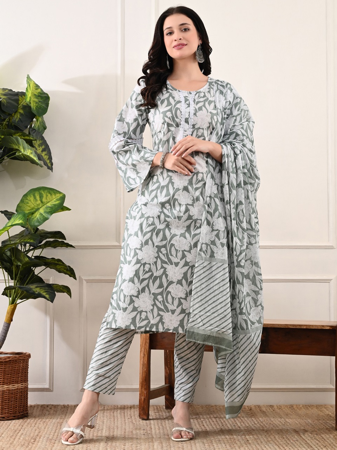 

DHROOV TARA Floral Print Pure Cotton Straight Kurta with Trousers & With Dupatta, Grey