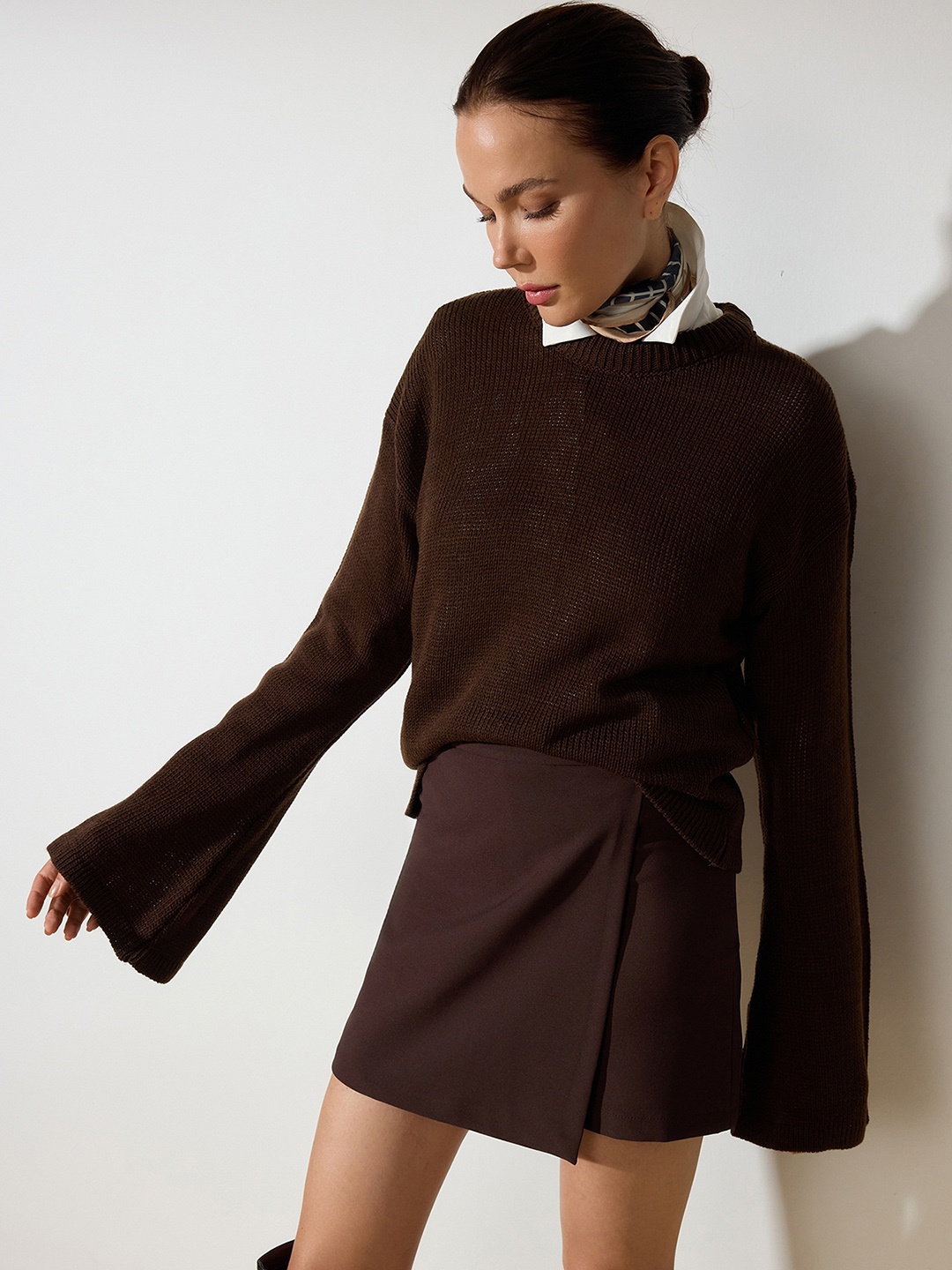 

Trendyol Women Bell Sleeve Casual Pullover Sweaters, Brown