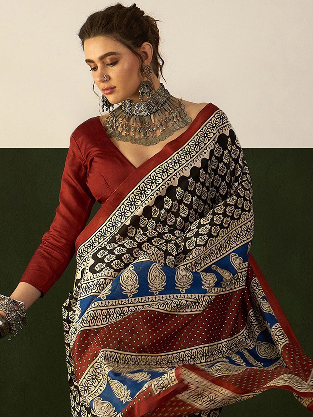 

Sangria Dadu Printed Saree With Blouse Piece, Black