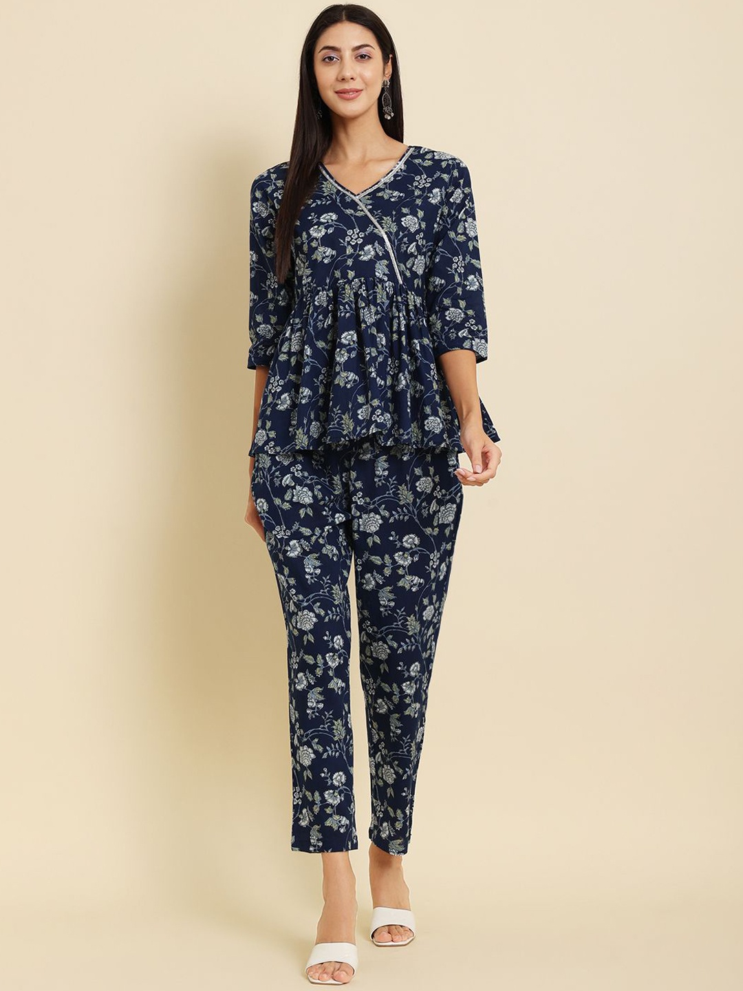 

Vastralay V-Neck Printed Cotton Top With Trousers, Navy blue